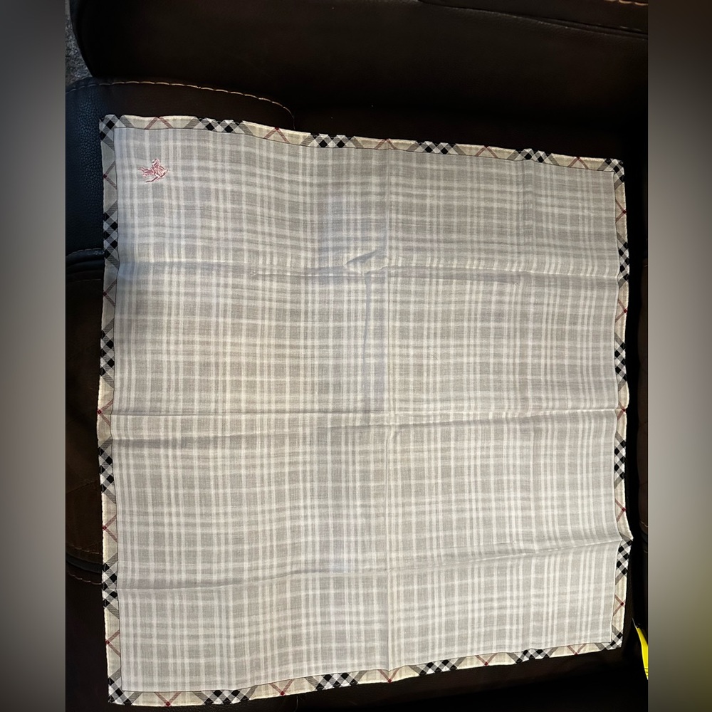 Burberry Beige Nova Check Men's handkerchief/pocket square - Picture 5 of 6